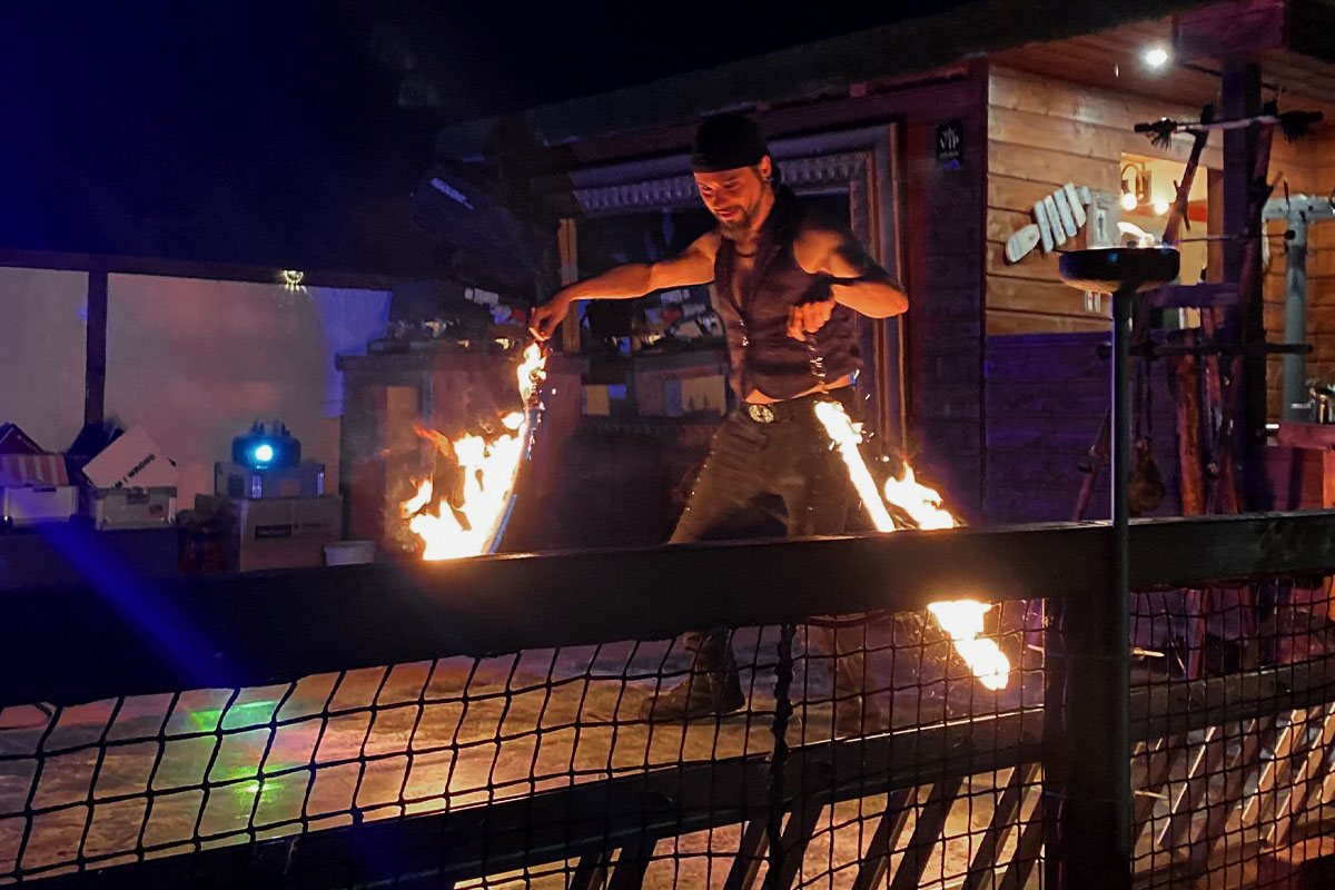 Eine tolle Atmosphäre und ein faszinierender Ausblick über Rügen erwartet Sie in der Arkona Sky Bar